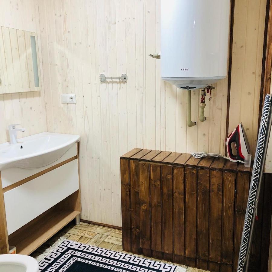 У Віти Котедж4 Synevyrsʼka Polyana Eksteriør bilde